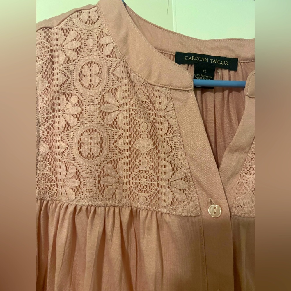 XL lace blouse, dusty rose.